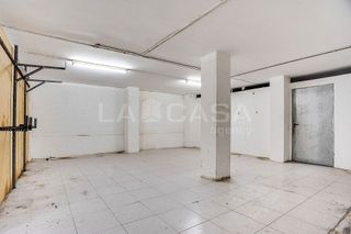 Local comercial en venta en Gavarra en Cornellà de Llobregat
