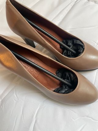 Zapatos Geox Beige/Dorado Talla 35