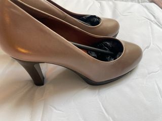 Zapatos Geox Beige/Dorado Talla 35