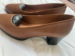 Zapatos Geox Beige/Dorado Talla 35