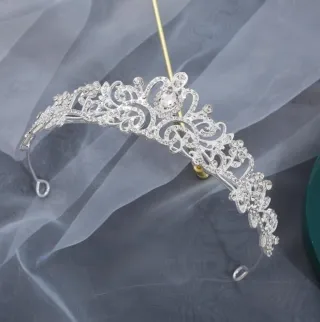 Tiara de novia plateada con diamantes de imitación