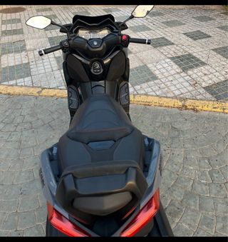 Yamaha XMAX 300 Tech MAX , no cambios , solo venta