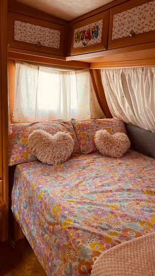 Caravana Ace 5 personas con documentación