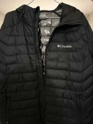 Chaqueta Columbia con capucha Negra