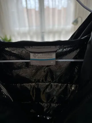 Chaqueta Columbia con capucha Negra