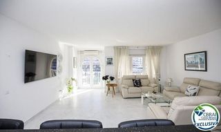 Piso en venta en Empuriabrava en Castelló d´Empúries