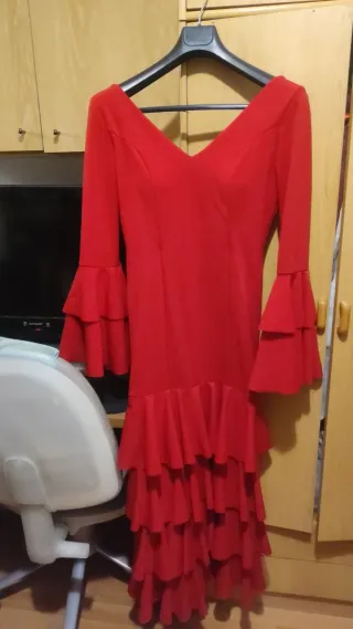 Vestido flamenco rojo volantes