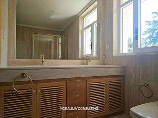 Chalet en alquiler en Piovera - Conde Orgaz en Madrid