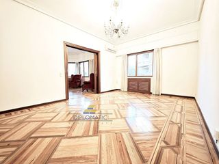 Piso en alquiler en Jerónimos en Madrid