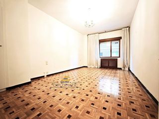 Piso en alquiler en Jerónimos en Madrid