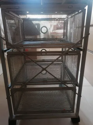 Carrello metallico da ufficio con ruote