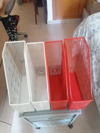 Carrello metallico da ufficio con ruote