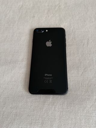 iPhone 8 Plus 64GB Negro. Funda azul