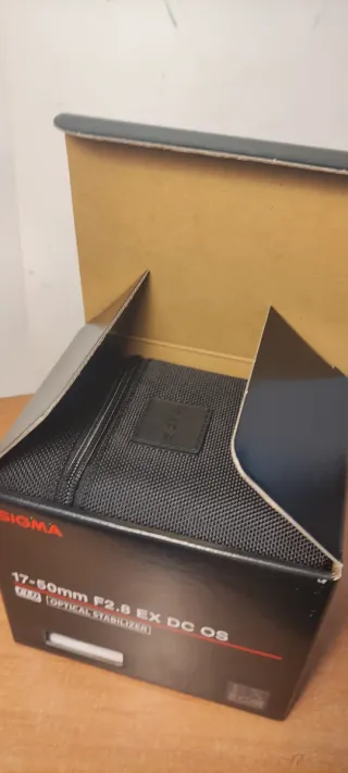 Objetivo Sigma 17-50mm f2.8 EX DC OS HSM