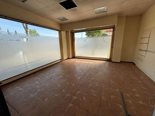 Local comercial en venta en Úbeda