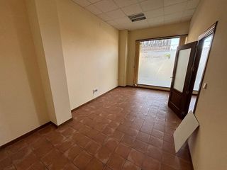 Local comercial en venta en Úbeda
