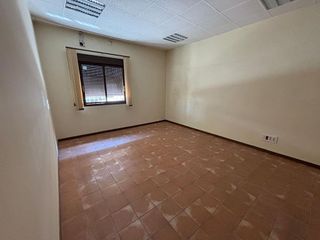 Local comercial en venta en Úbeda