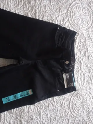 Pantalón negro Talla 38