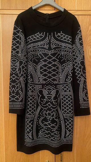 Vestido negro con brillos plateados