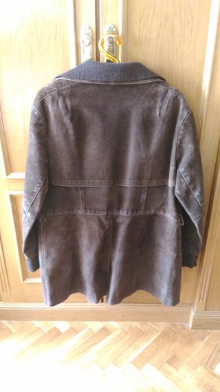 Lote 3 cazadoras. 1 de ante T. 50 y 2 anoraks T.44