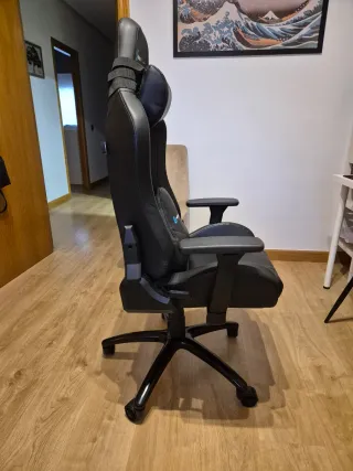 Silla Gaming NewSkill Negra