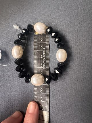 Pulsera perlas y cristales negros