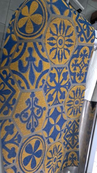 Tappeto esagonale blu e oro 1 metro