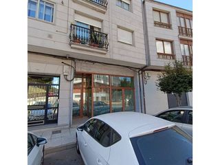 Local comercial en alquiler en Lalín
