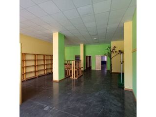 Local comercial en alquiler en Lalín