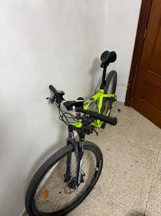 Bicicleta B-Twin Rockrider 520