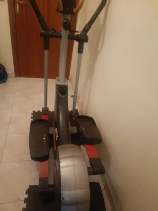 Bicicleta Elíptica BH Fitness - Buen Estado