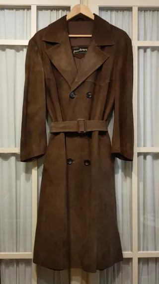 Abrigo Largo Ante Marrón Botones Peletería