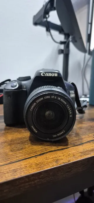 Cámara Canon EOS 550D + objetivo 55-250mm