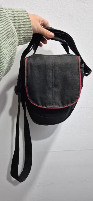 Cámara Canon EOS 550D + objetivo 55-250mm