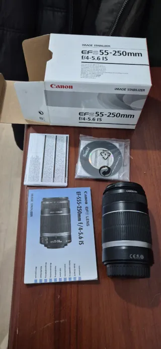 Cámara Canon EOS 550D + objetivo 55-250mm