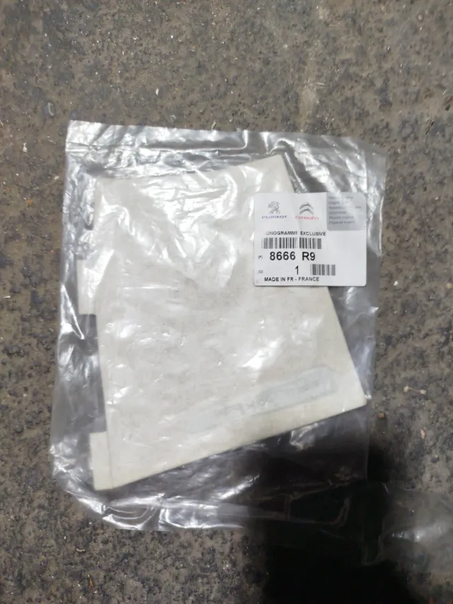 Anagrama Exclusivo Citroën 8666 R9