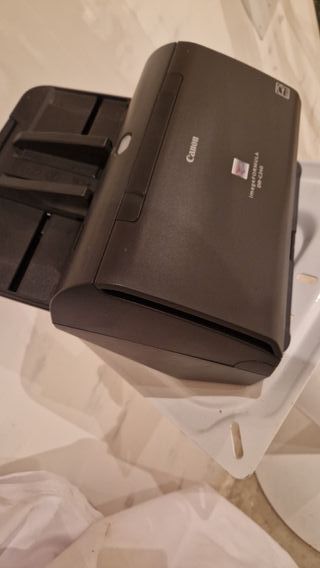 Escáner Canon DR-C240