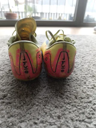 Botas de fútbol Nike Air Zoom niño T39