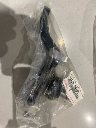 Rotula Toyota Land Cruiser J90 (43340-39465)