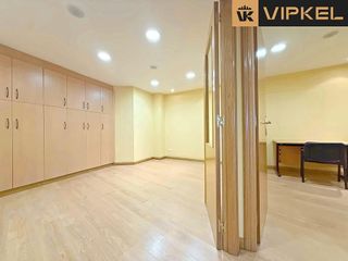 Local comercial en alquiler en Los Castros - Castrillón - Eiris en Coruña (A)