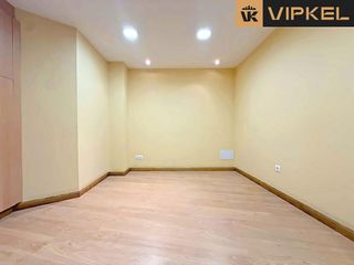 Local comercial en alquiler en Los Castros - Castrillón - Eiris en Coruña (A)