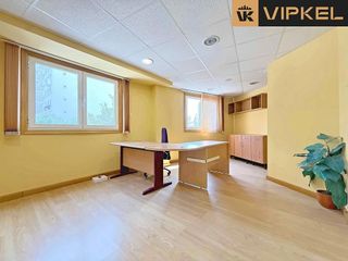 Local comercial en alquiler en Los Castros - Castrillón - Eiris en Coruña (A)