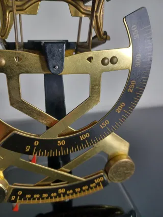 Báscula Postal MAUL en Latón co Doble Escala