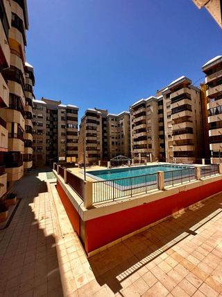 Piso en alquiler en Ensanche - Diputación en Alicante