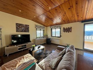 Chalet en venta en Torrelles de Llobregat