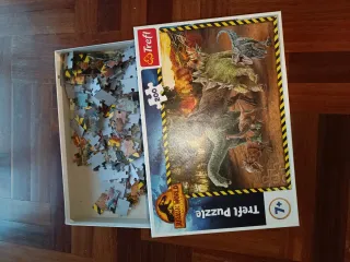 Puzzle Trefl Jurassic World 200 piezas