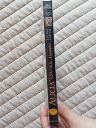 Alicia en el País de las Maravillas DVD nuevo