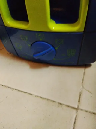 Aspiradora AEG Vampyrino