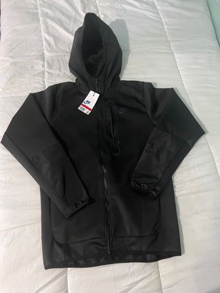 Chaqueta Nike Negra con Capucha