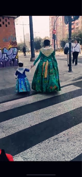 Traje de Fallera Adulta con dos corpiños